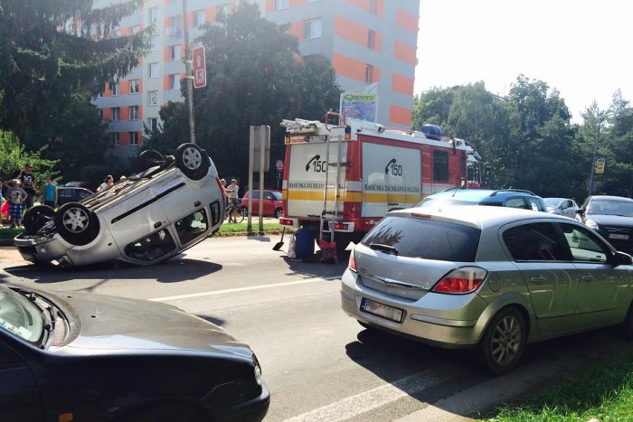 auto na streche bratislavska cesta