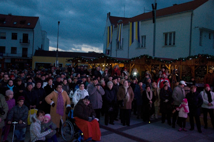 Námestie slobody bolo počas 4. adventnej nedele plné